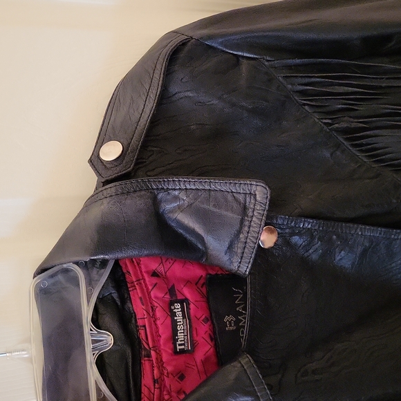 BERMANS 100% COWGIRL LEATHER JACKET.  THINSULATED ZIP VEST REMOVAL - Picture 10 of 14